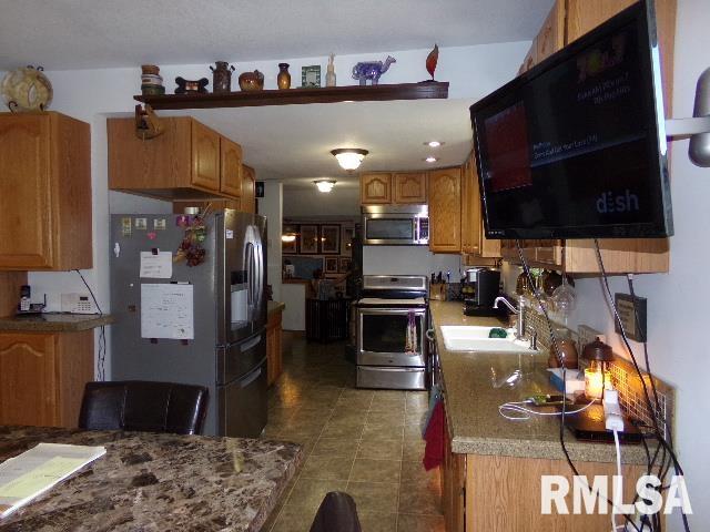 305 Maple Street Bennett, IA 52721 - Photo 5 of 11 Gallery Image 5