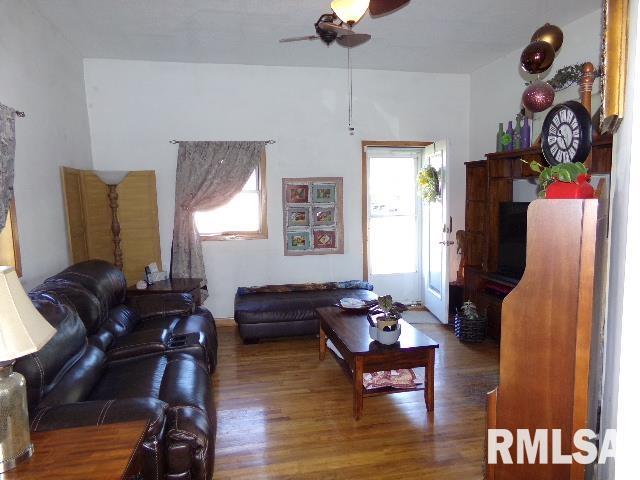 305 Maple Street Bennett, IA 52721 - Photo 8 of 11 Gallery Image 8