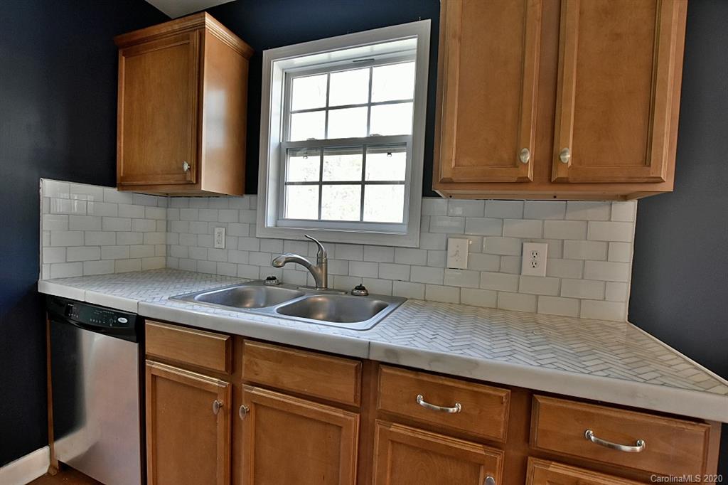 2627 Westbrook Road Edgemoor, SC 29712 - Photo 10 of 20 Gallery Image 10