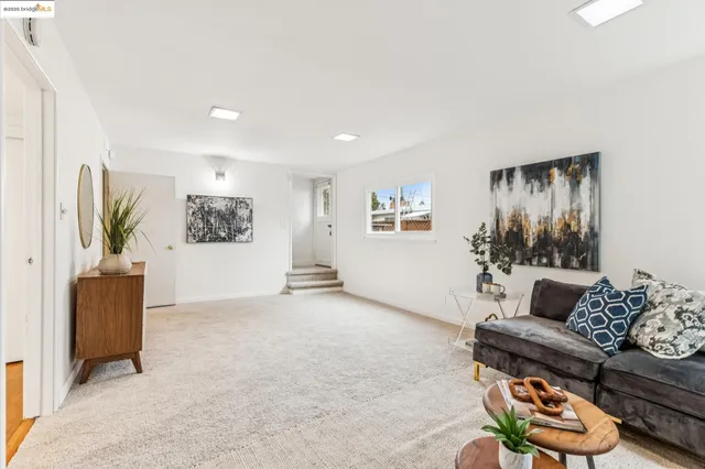 $799,000 | 5619 Doremus Avenue, Richmond, CA 94805