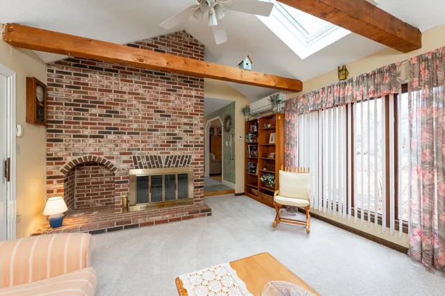 $685,000 | 285 East Dunstable Road, Nashua, NH 03062