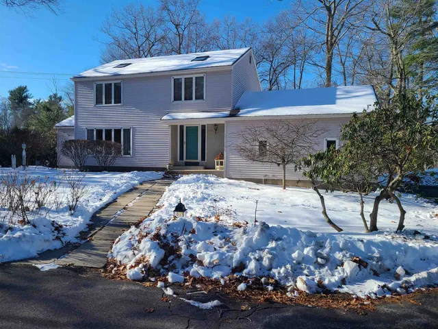 $650,000 | 285 East Dunstable Road, Nashua, NH 03062