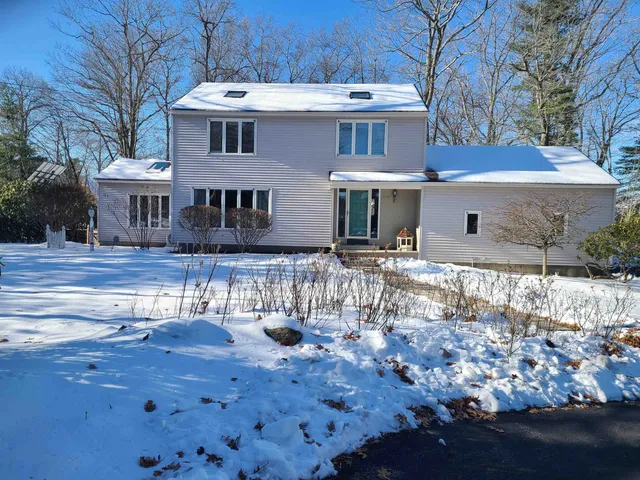 $650,000 | 285 East Dunstable Road, Nashua, NH 03062