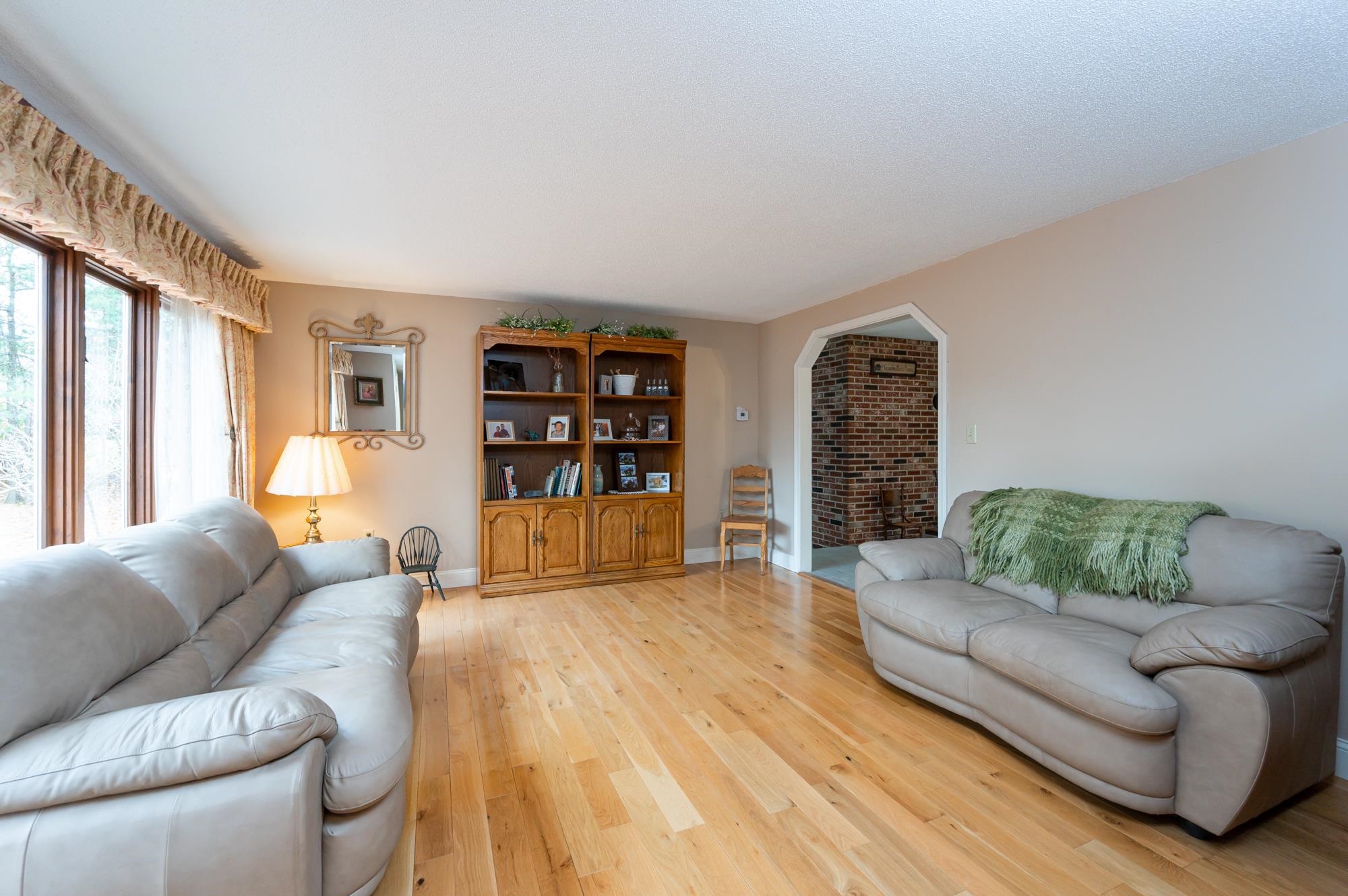 285 East Dunstable Road Nashua, NH 03062 - Photo 4 of 53