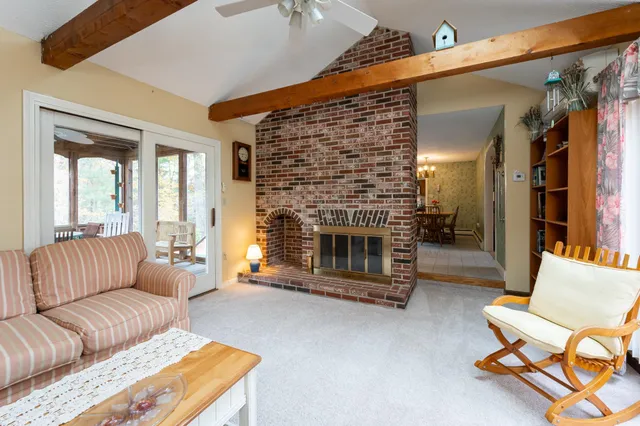 $650,000 | 285 East Dunstable Road, Nashua, NH 03062