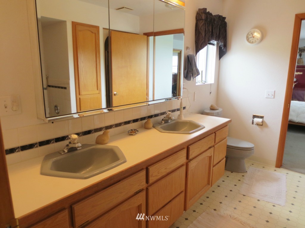 153 South Welcome Slough Road Cathlamet, WA 98612 - Photo 9 of 15 Gallery Image 9