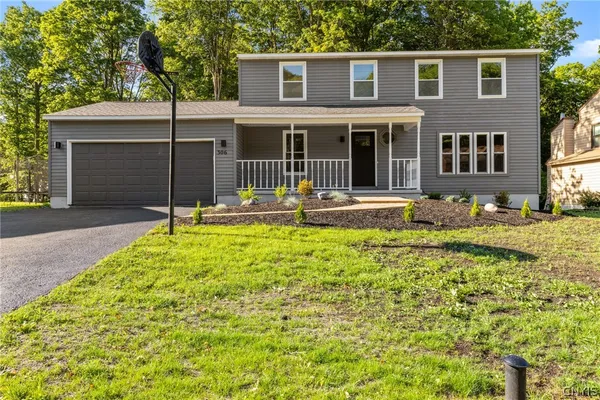 $459,900 | 306 Emann Drive, Camillus, NY 13031