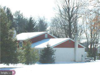 788 Bluebell Road Warminster, PA 18974 - Photo 2 of 5 Gallery Image 2