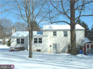 788 Bluebell Road Warminster, PA 18974 - Photo 4 of 5 Gallery Image 4
