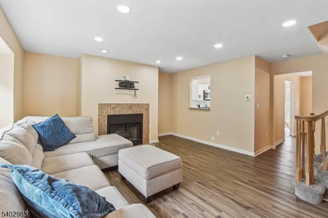 $3,400 | 4 Tow Path Crescent, Totowa, NJ 07512