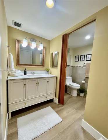 $2,250 | 10985 Southwest 107th Street, Unit 216, Miami, FL 33176