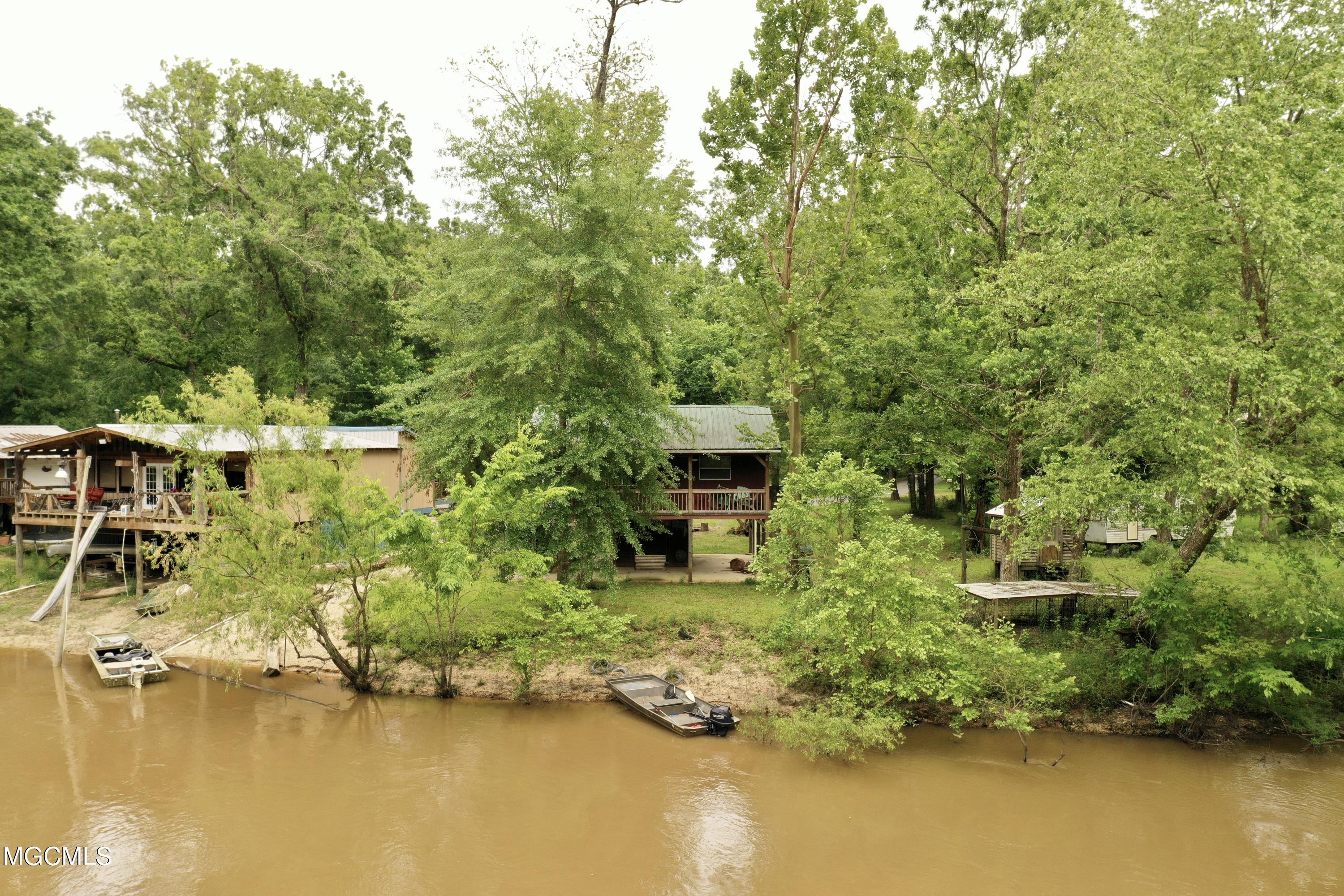 76 Oak Point Road Picayune, MS 39466 - Photo 1 of 36 3873DDE368504740EDCEF2E28F328C42