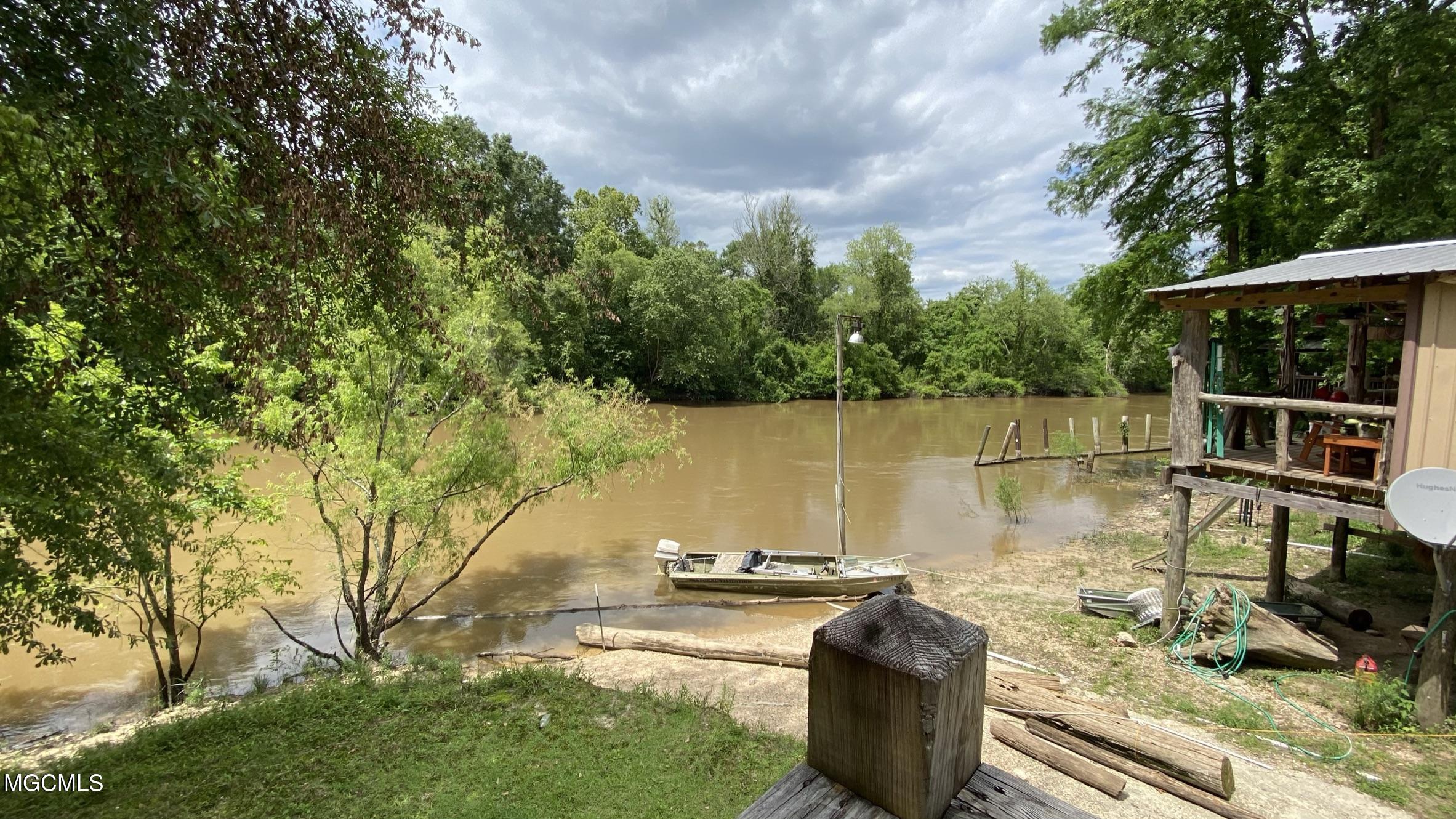76 Oak Point Road Picayune, MS 39466 - Photo 28 of 36 IMG_1631