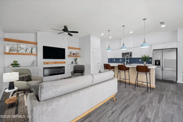 $355,000 | 9726 Bridgeway Avenue, Jacksonville, FL 32222