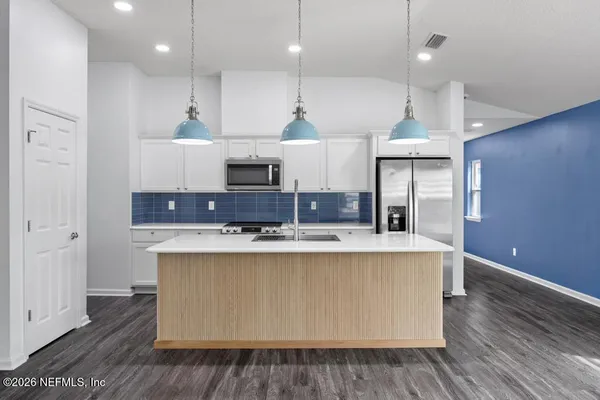 $355,000 | 9726 Bridgeway Avenue, Jacksonville, FL 32222