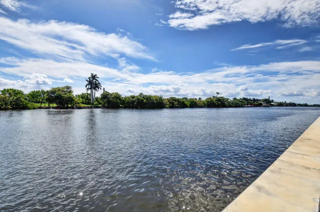 $198,000 | 23 Colonial Club Drive, Unit 204, Boynton Beach, FL 33435