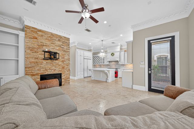 $1,400,000 | 23 Olmstead Row, The Woodlands, TX 77380