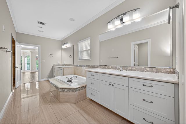 $1,400,000 | 23 Olmstead Row, The Woodlands, TX 77380