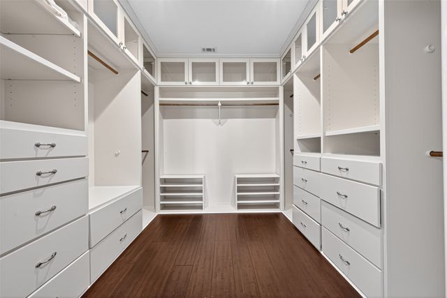 $1,400,000 | 23 Olmstead Row, The Woodlands, TX 77380