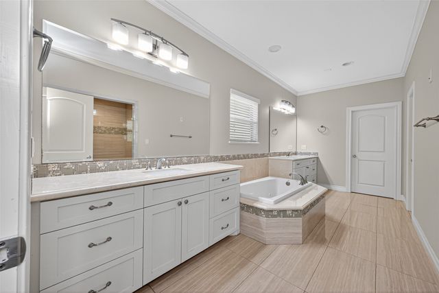 $1,400,000 | 23 Olmstead Row, The Woodlands, TX 77380