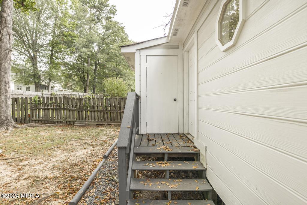 114 Wesleyan Way Macon, GA 31210 - Photo 25 of 28 a view of a pathway of a house