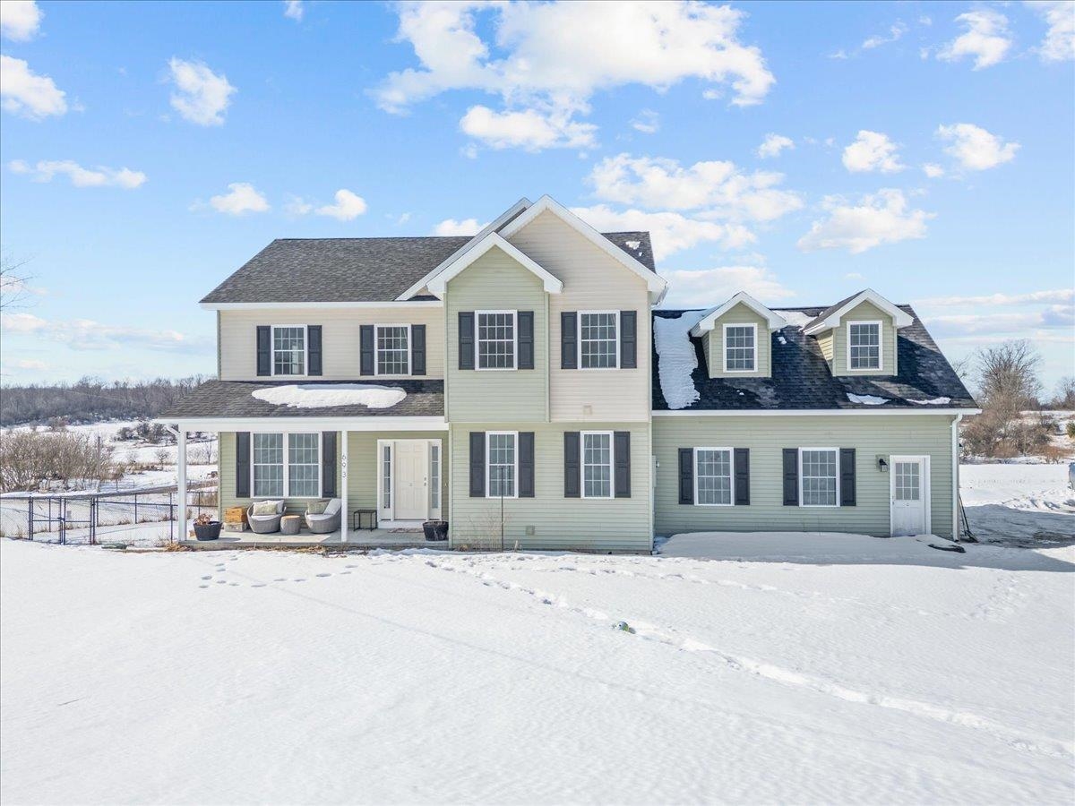 693 Brigham Road St. Albans Town, VT 05478 - Photo 1 of 60