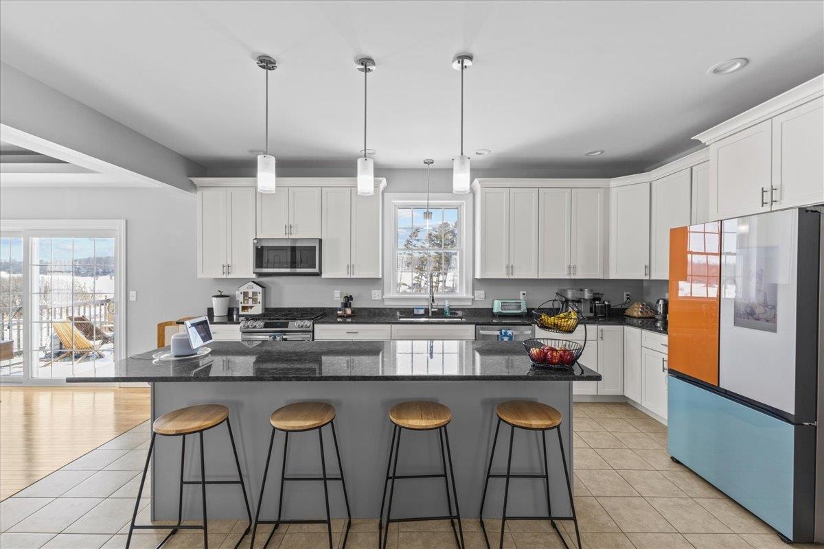 693 Brigham Road St. Albans Town, VT 05478 - Photo 6 of 60