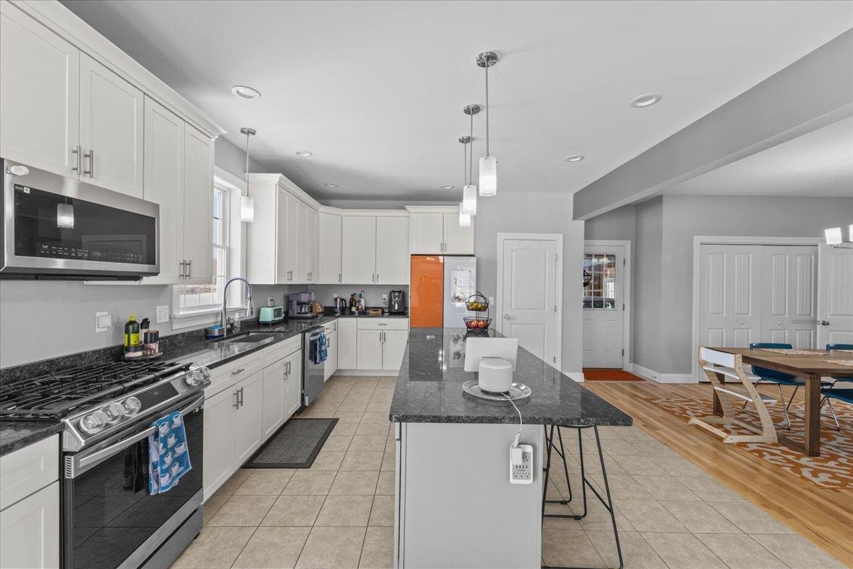 693 Brigham Road St. Albans Town, VT 05478 - Photo 8 of 60