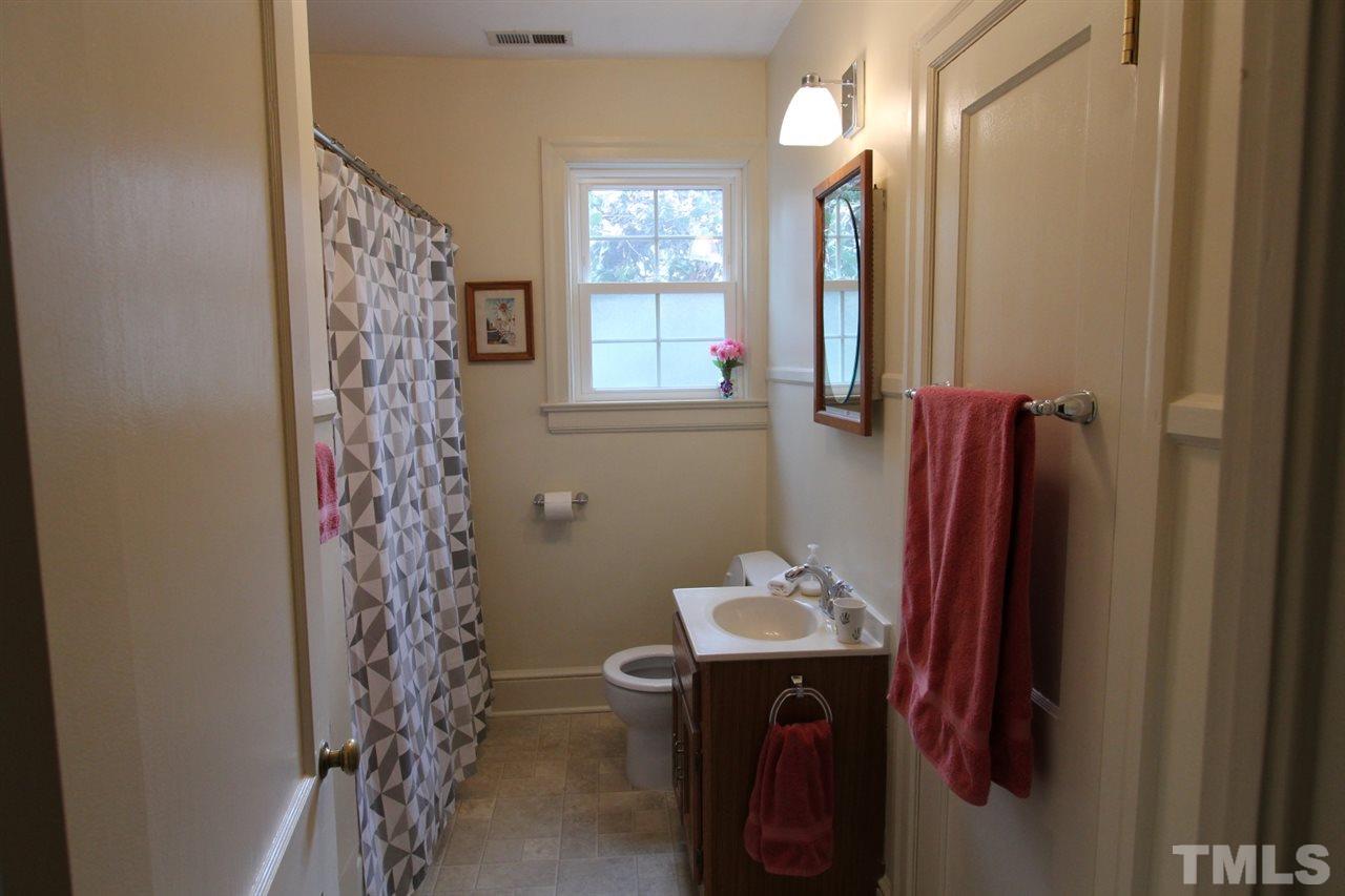 2823 Oberry Street Raleigh, NC 27607 - Photo 12 of 25 Main floor