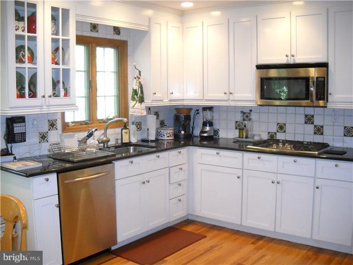 728 Decatur Drive Mount Laurel, NJ 08054 - Photo 7 of 20 Kitchen