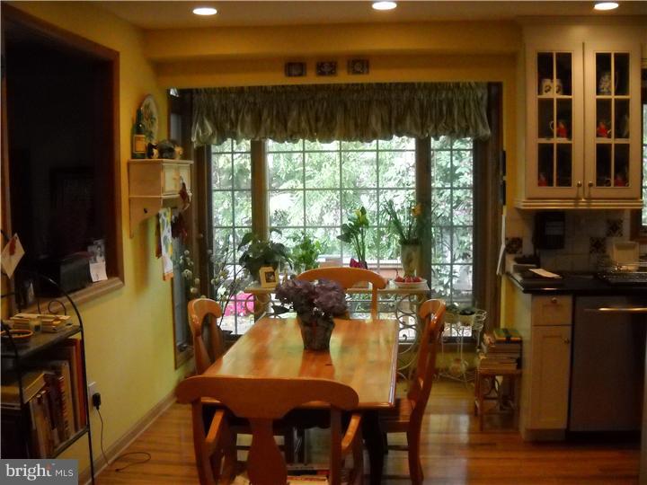728 Decatur Drive Mount Laurel, NJ 08054 - Photo 8 of 20 Kitchen