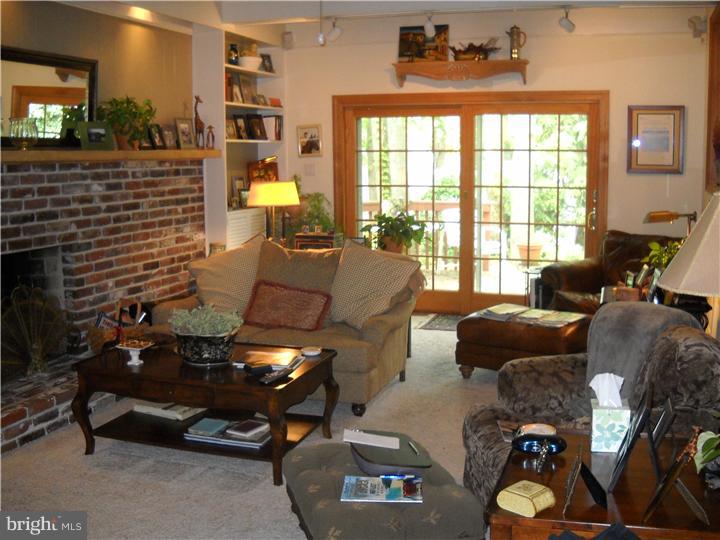 728 Decatur Drive Mount Laurel, NJ 08054 - Photo 10 of 20 Family Room