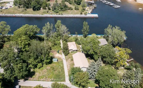 $2,200,000 | 6195 Murray Road, Whitehall, MI 49461