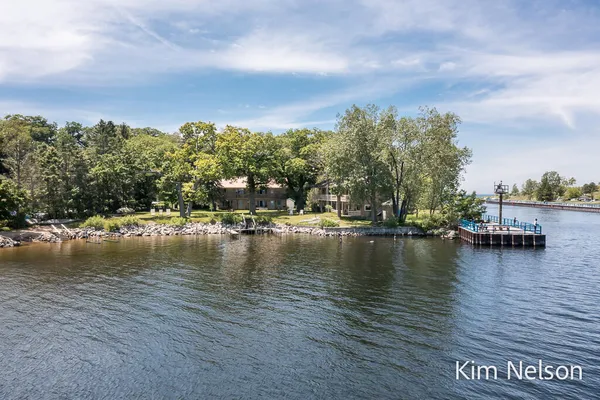 $2,200,000 | 6195 Murray Road, Whitehall, MI 49461
