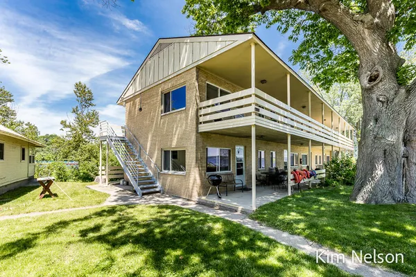 $2,200,000 | 6195 Murray Road, Whitehall, MI 49461