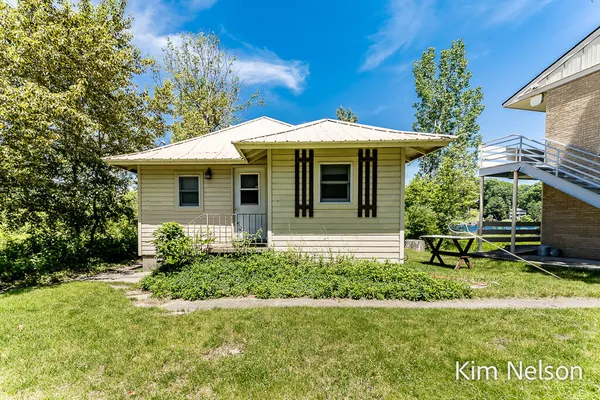 $2,200,000 | 6195 Murray Road, Whitehall, MI 49461