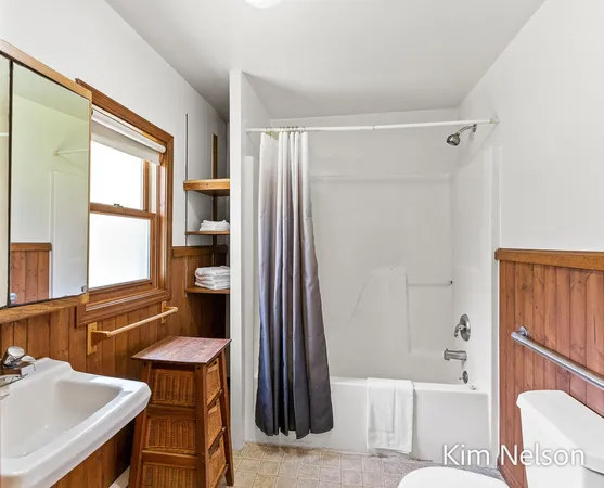 $2,200,000 | 6195 Murray Road, Whitehall, MI 49461