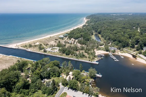 $2,200,000 | 6195 Murray Road, Whitehall, MI 49461
