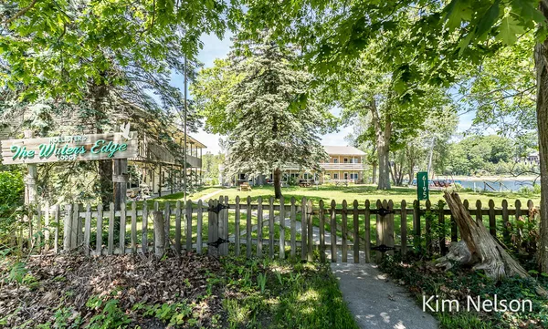 $2,200,000 | 6195 Murray Road, Whitehall, MI 49461
