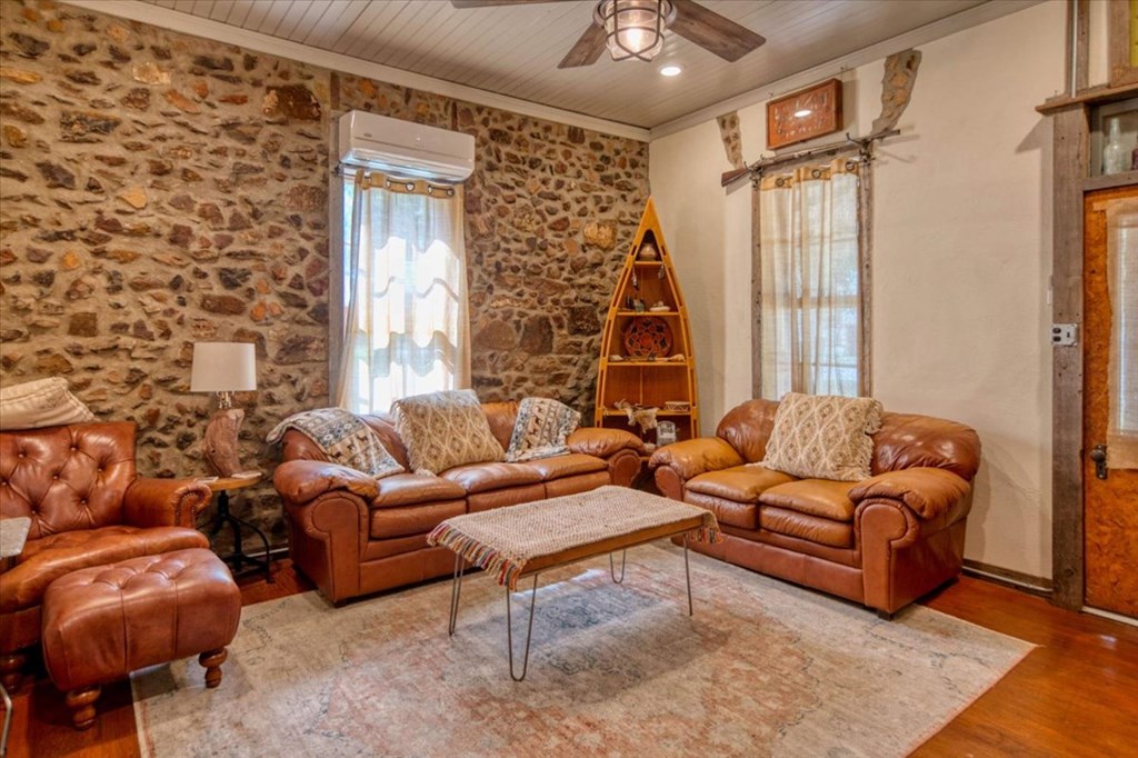 431 Fuchsia Street Mason, TX 76856 - Photo 4 of 42