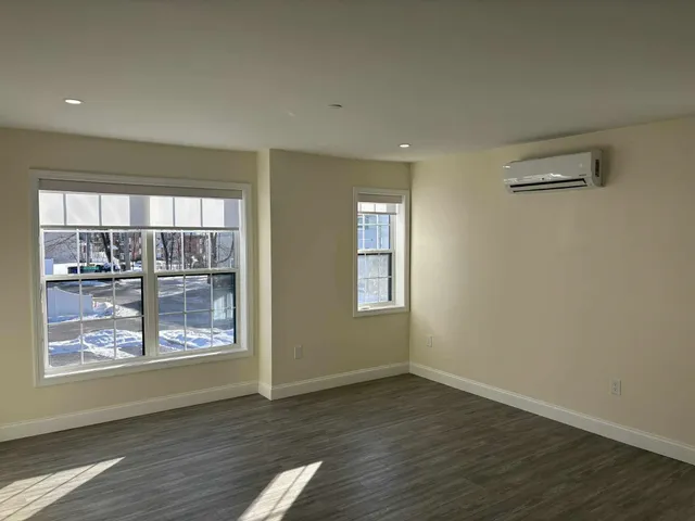 $2,600 | 725-727 Central Avenue, Unit 103, Dover, NH 03820