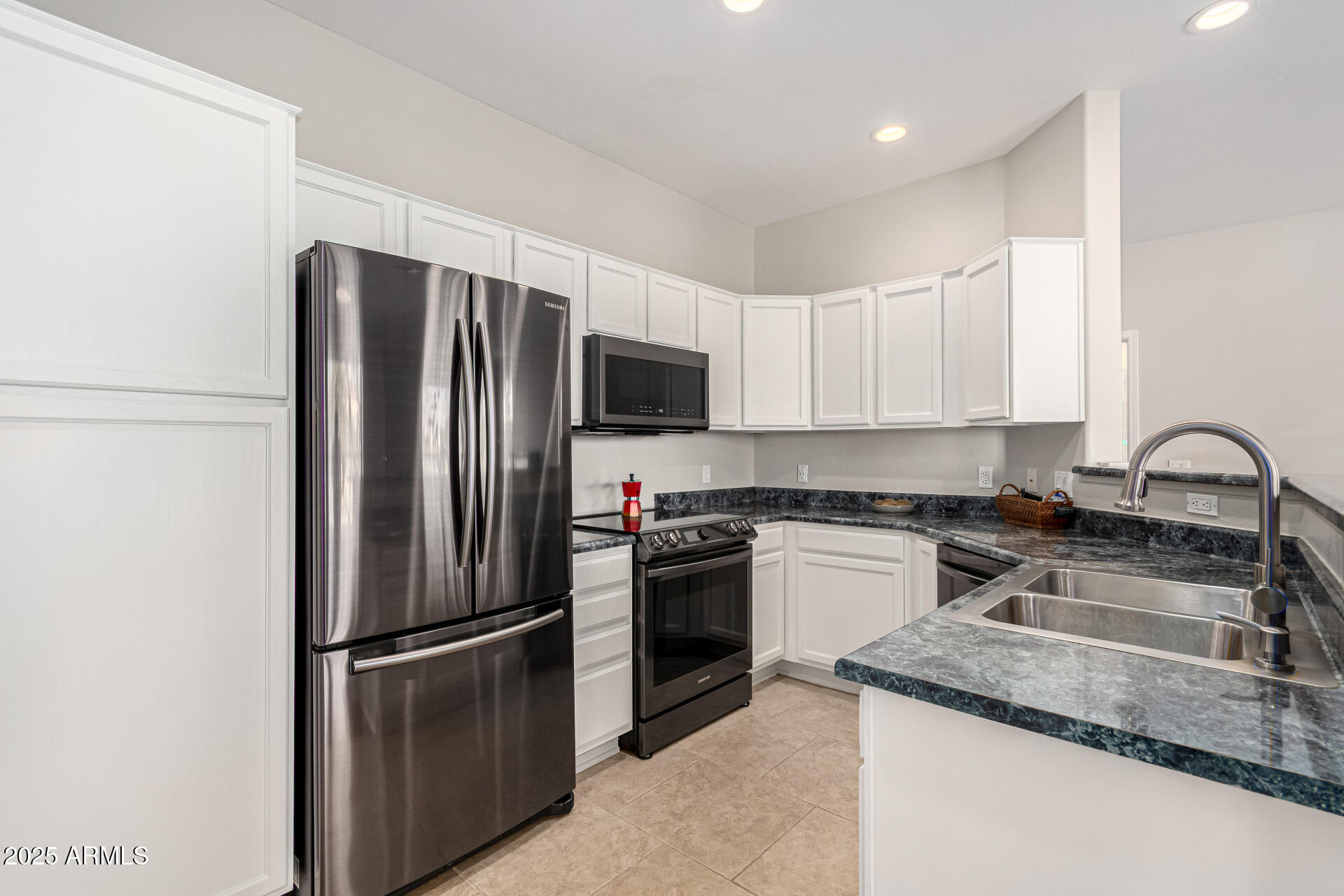 9550 East Thunderbird Road, Unit 244 Scottsdale, AZ 85260 - Photo 8 of 36 08-Thunderbird