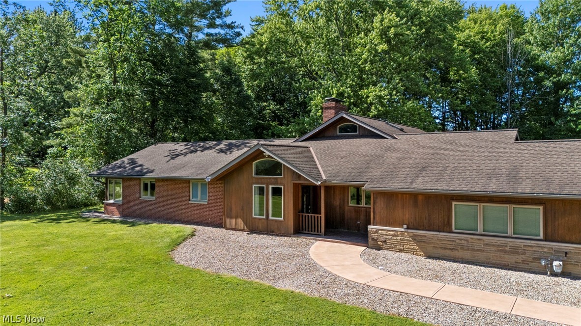 34995 Miles Road Moreland Hills, OH 44022 - Photo 14 of 42