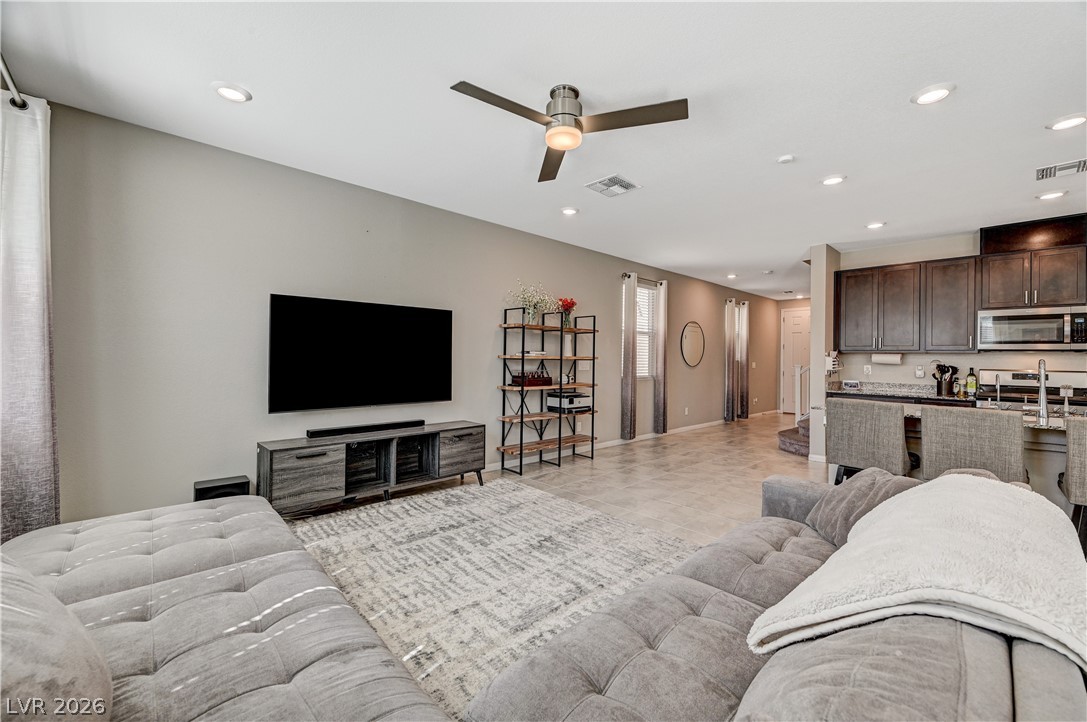 10621 Adobe Rnch Street Las Vegas, NV 89141 - Photo 9 of 61