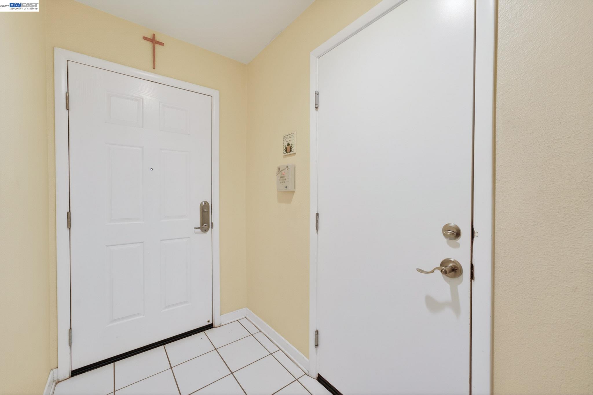 655 Veranda Circle Hayward, CA 94541 - Photo 7 of 41