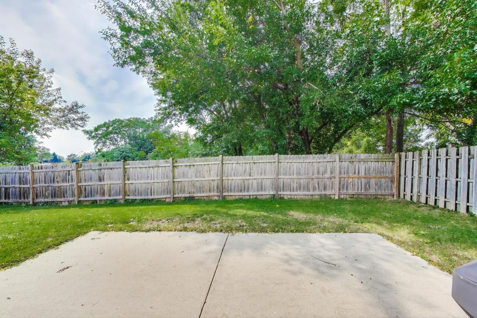 5370 Sequoia Court Gurnee, IL 60031 - Photo 22 of 29 a view of a back yard