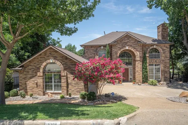 $775,000 | 5208 Yacht Club Drive, Rockwall, TX 75032