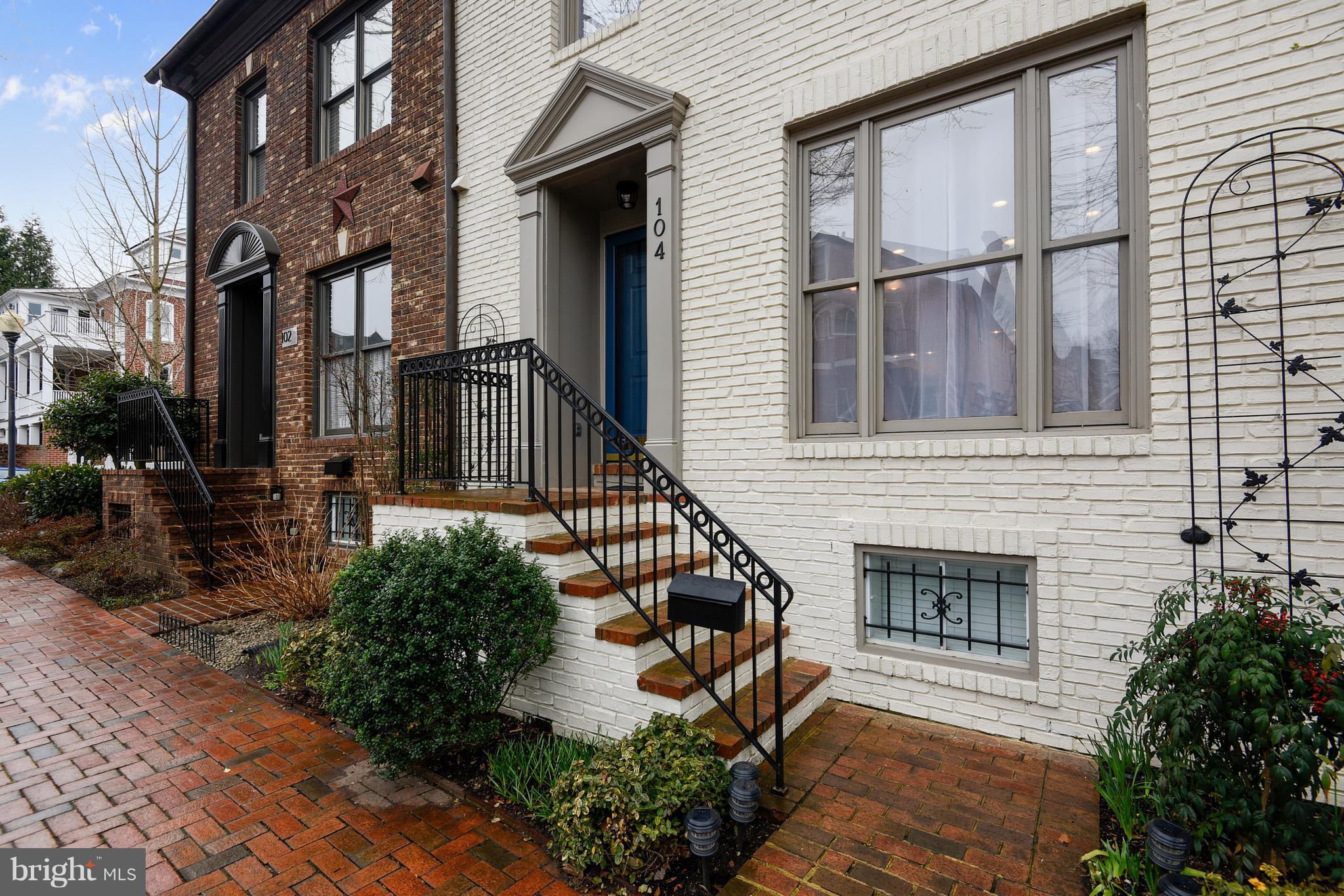 104 Hart Road Gaithersburg, MD 20878 - Photo 2 of 29 Exterior (Front)