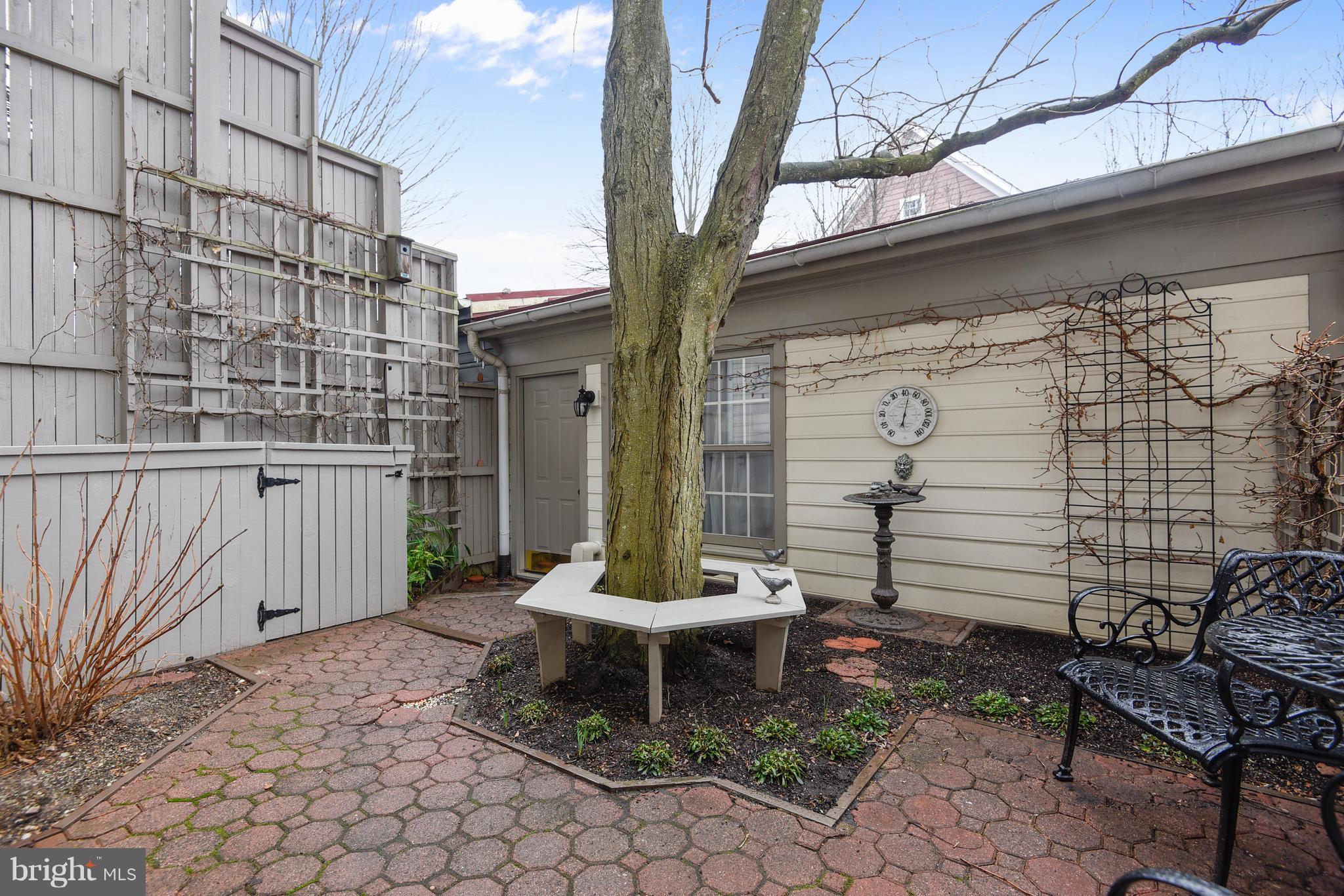 104 Hart Road Gaithersburg, MD 20878 - Photo 24 of 29 Exterior (Rear)