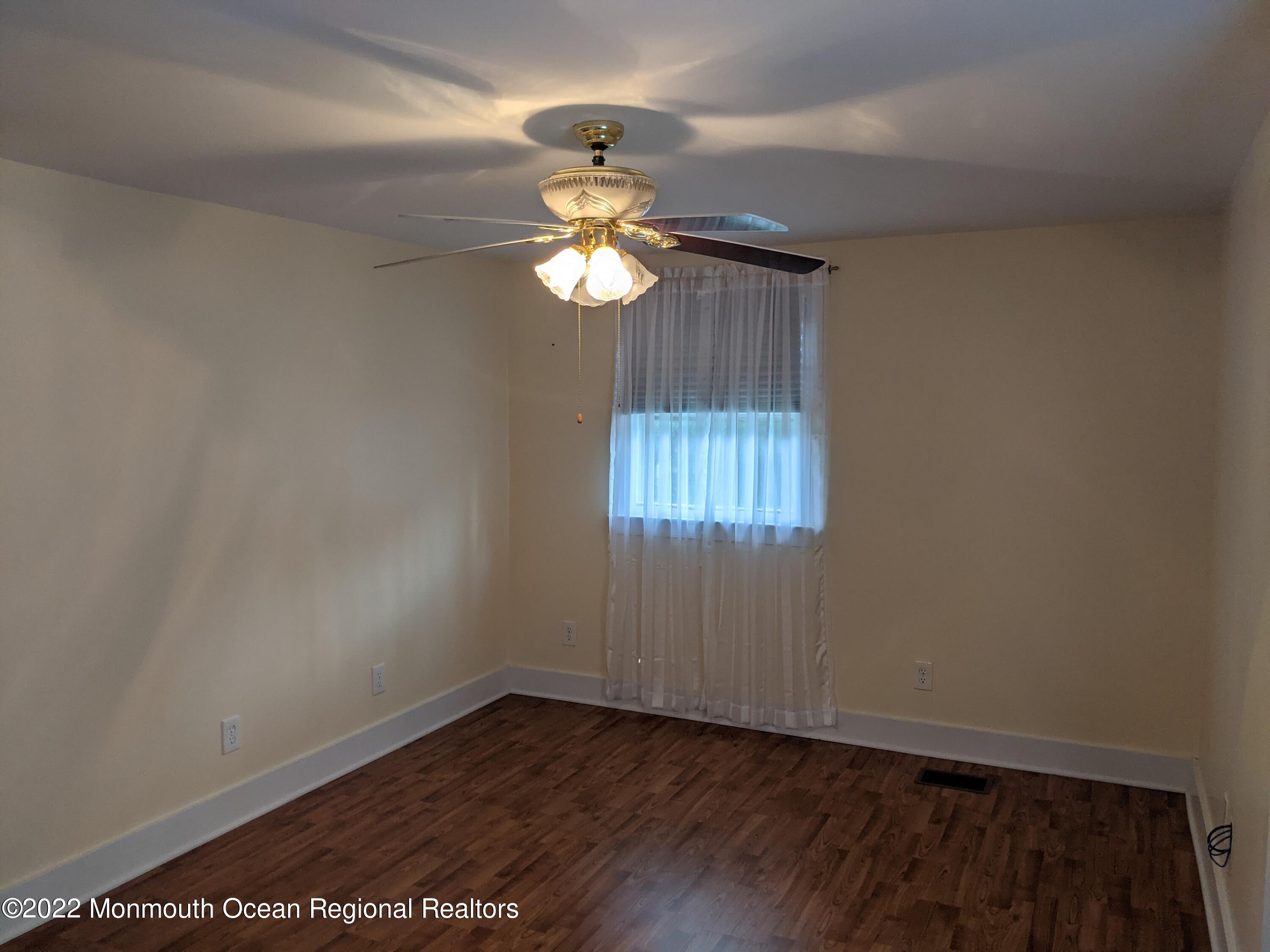 512 Couse Road Neptune Township, NJ 07753 - Photo 13 of 19 PXL_20220714_172327442